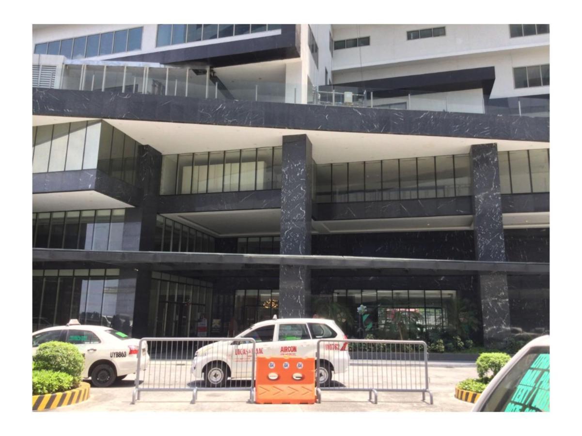Capital O 804 The Residences At Bonifacio Civic Center Manila Exterior photo