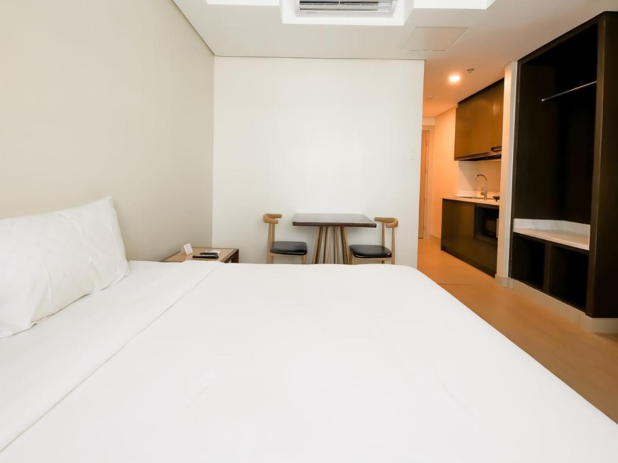 Capital O 804 The Residences At Bonifacio Civic Center Manila Exterior photo